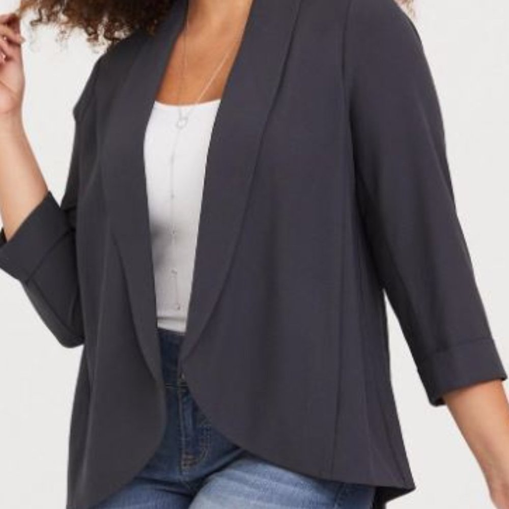 Torrid Grey Boyfriend Crepe Blazer - Lightweight and easy to wear, our boyfriend